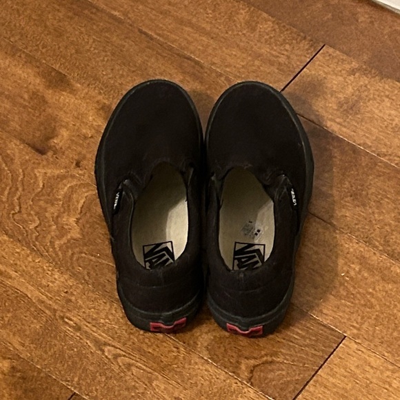 Vans Black Slip-On Shoes, women’s size 6 / EUR 36 - Picture 5 of 7